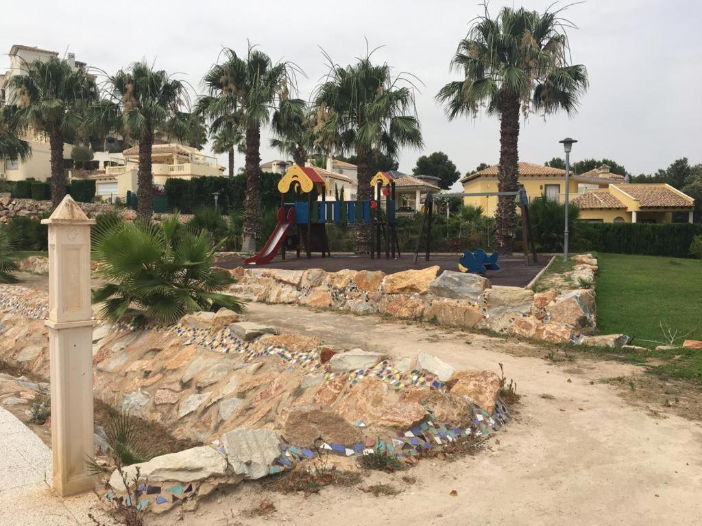 Apartamento En Orihuela Costa Con Piscina Dehesa de Campoamor  Kültér fotó